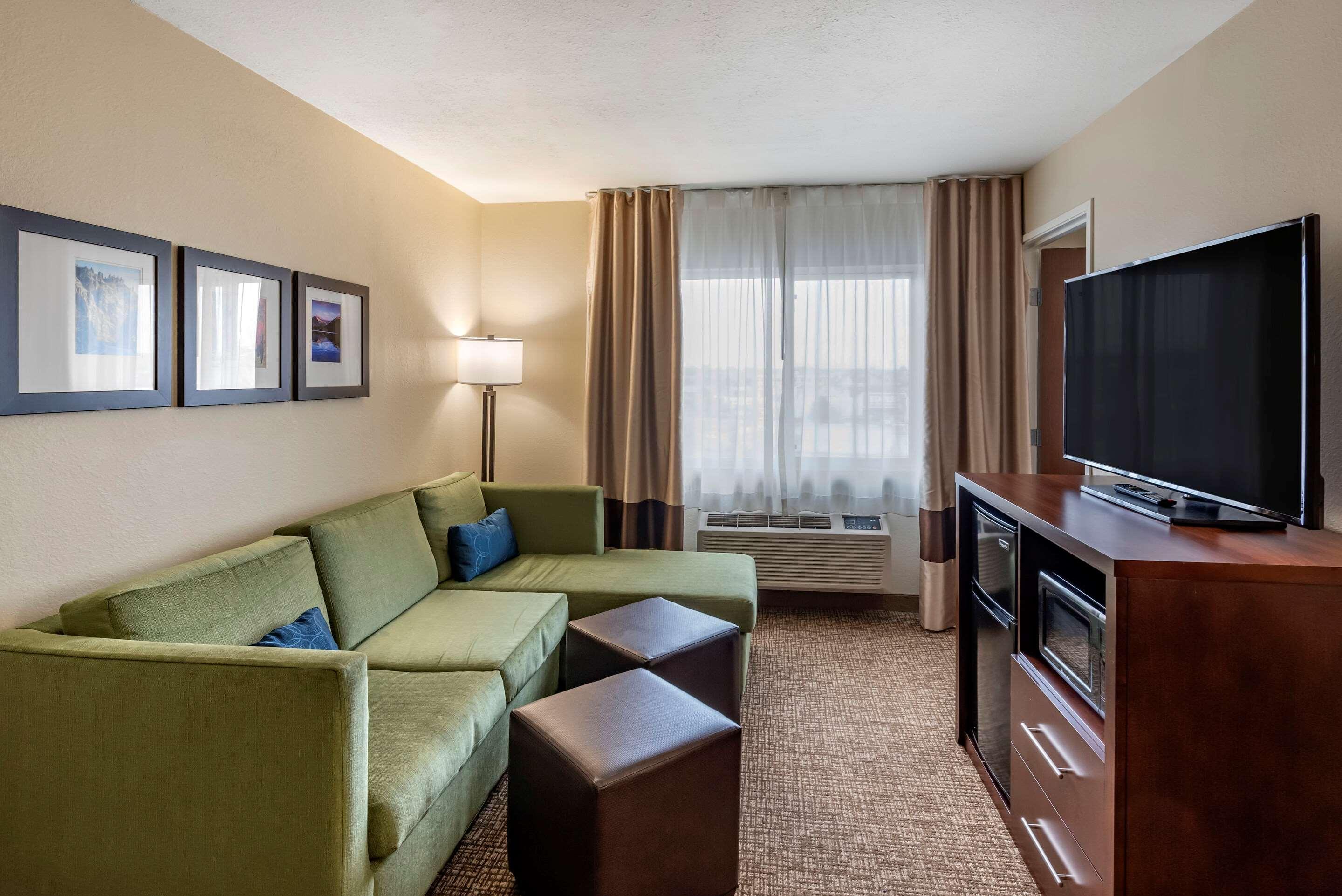 Comfort Inn & Suites Пуебло Екстер'єр фото