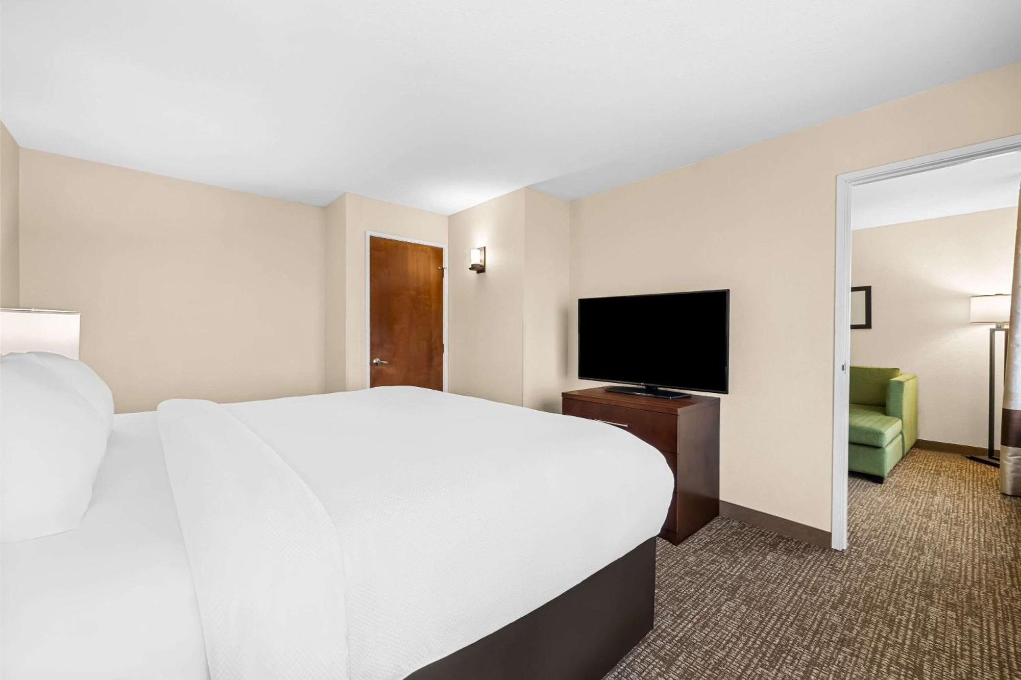 Comfort Inn & Suites Пуебло Екстер'єр фото