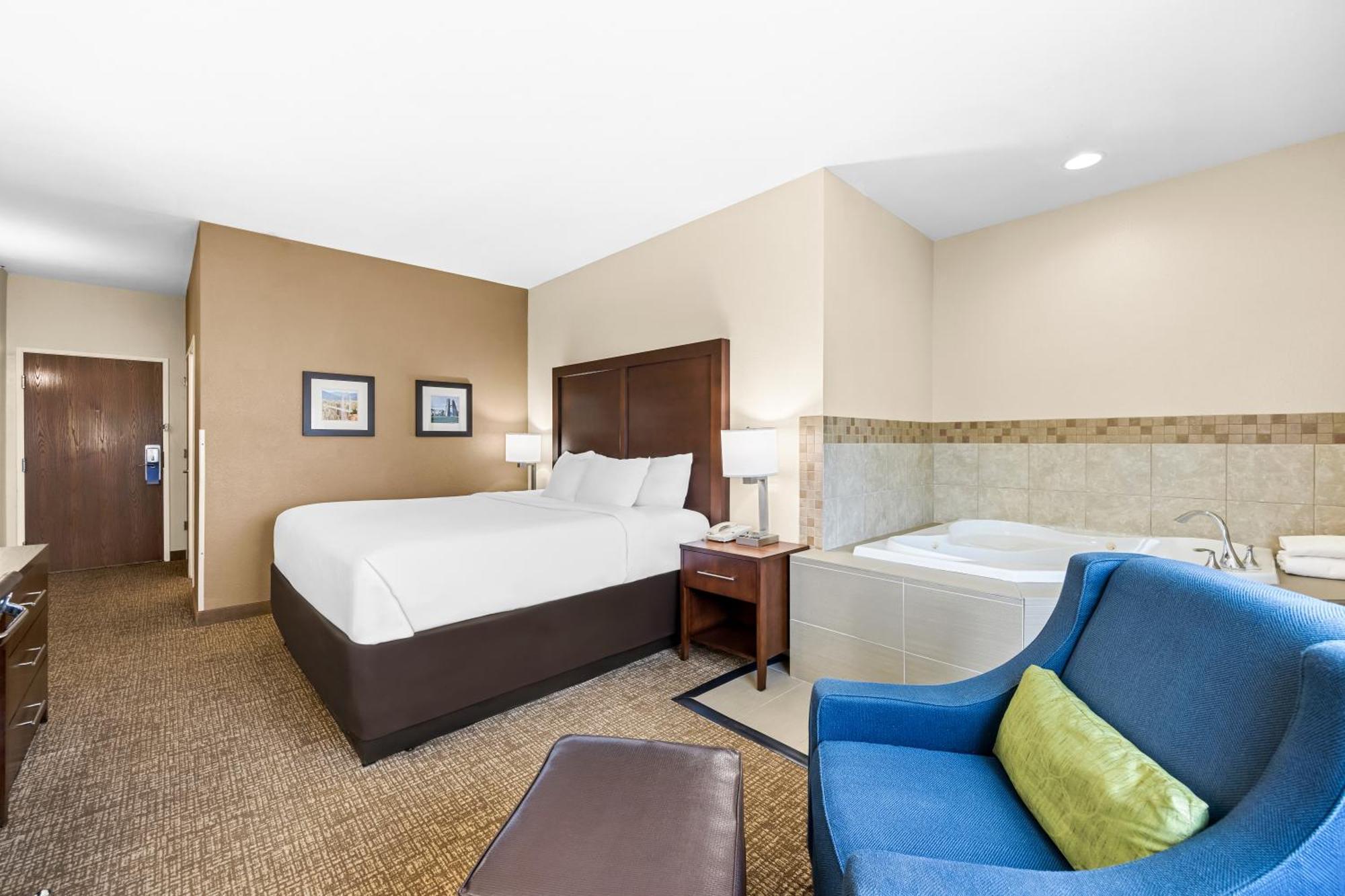 Comfort Inn & Suites Пуебло Екстер'єр фото